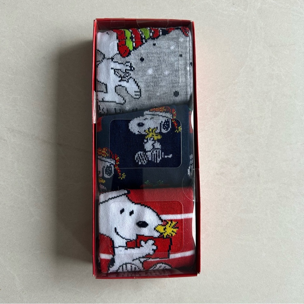 NIB Snoopy 3 Pack of Crew Socks